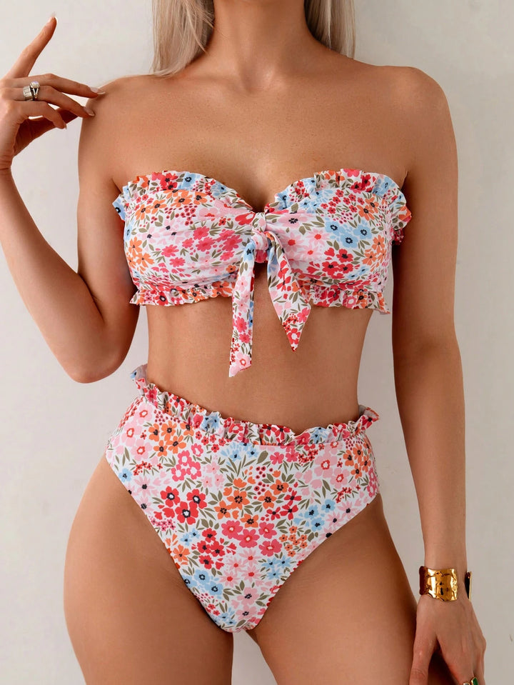 Damen Bandeau-Bikini mit verspieltem Rüschendesign Echo Archiv