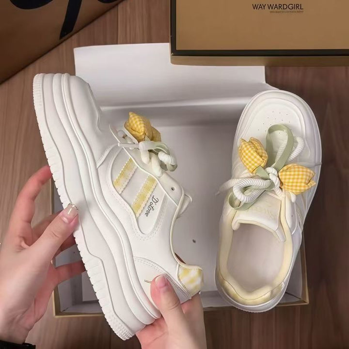 Damen Sneakers mit verspieltem Design und dekorativen Schleifen von Echo Archiv