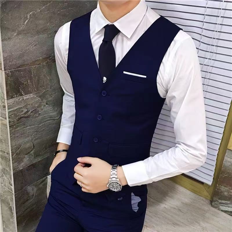 Herren eleganter Slim-Fit Anzug mit praktischen Taschen Echoarchiv