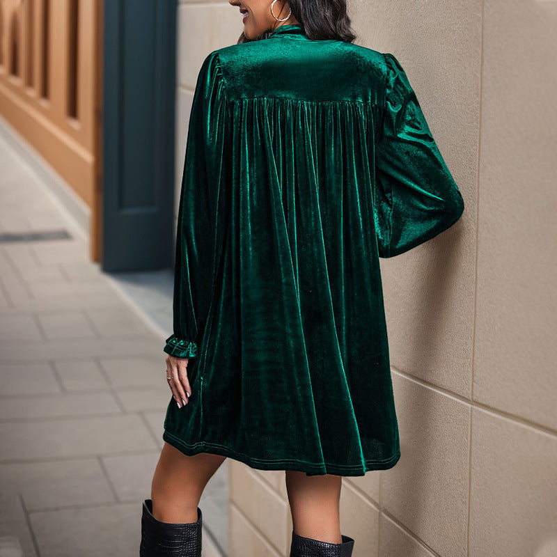 Damen Elegantes Samtkleid mit tiefem V-Ausschnitt Echo Archiv