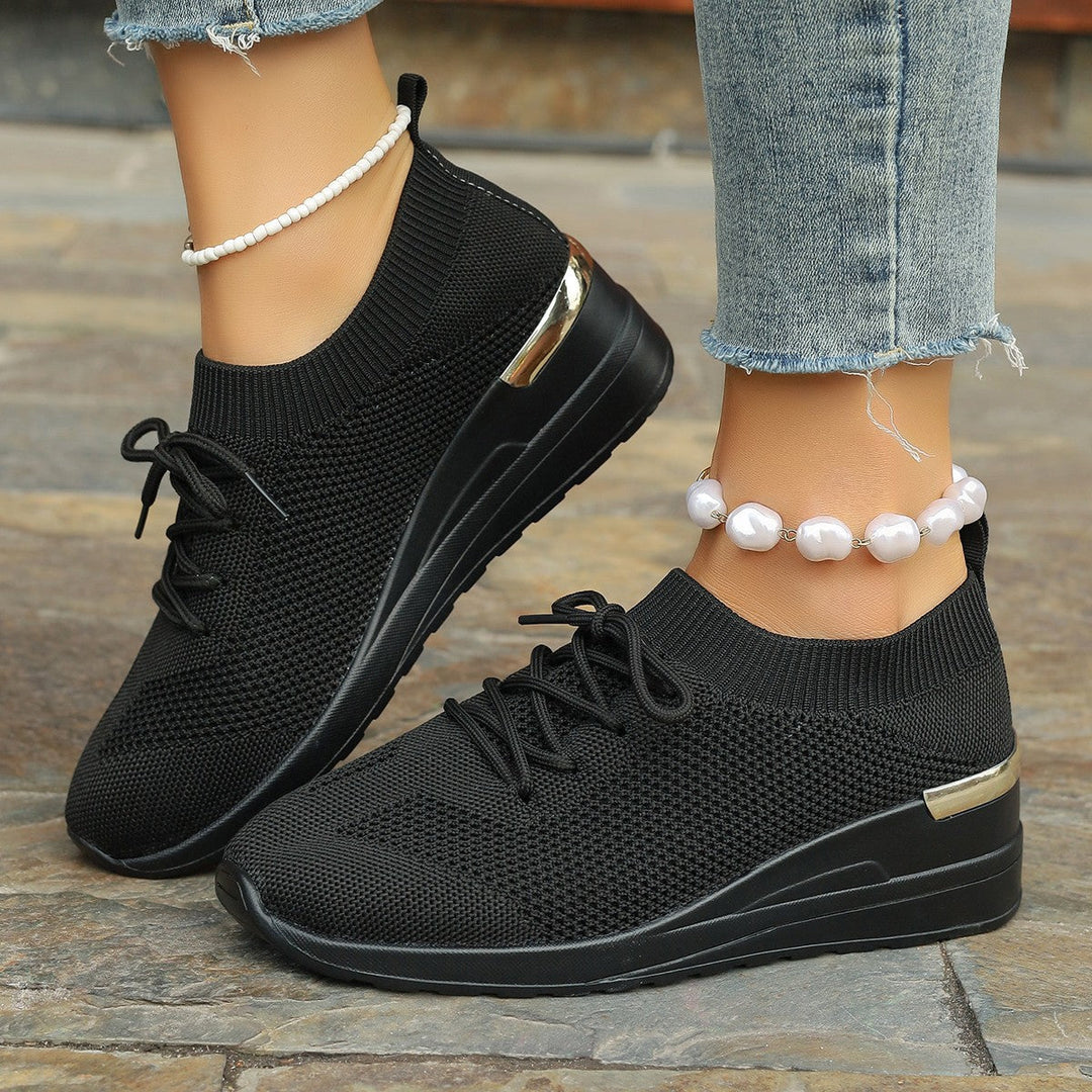 Damen bequeme Sport-Sneaker mit atmungsaktivem Obermaterial und eleganter Plateausohle Echoarchiv