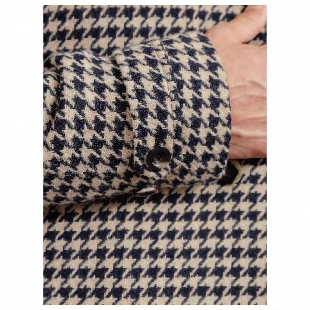 Herren eleganter Karomantel mit praktischen Taschen und modernem Schnitt Echoarchiv