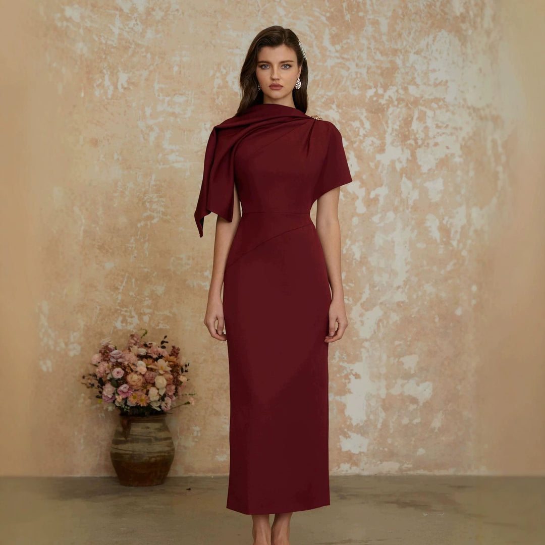 Damen Elegantes Abendkleid mit schulterfreiem Design und raffinierten Drapierungen Echo Archiv