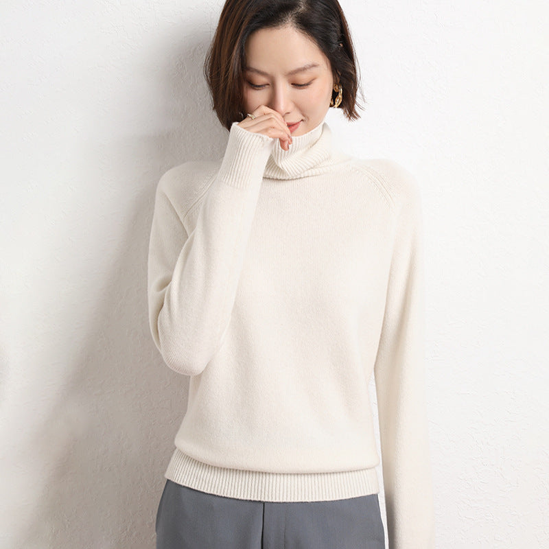 Damen Schlanker Rollkragenpullover aus feinem Strick mit Raglanärmeln Echoarchiv