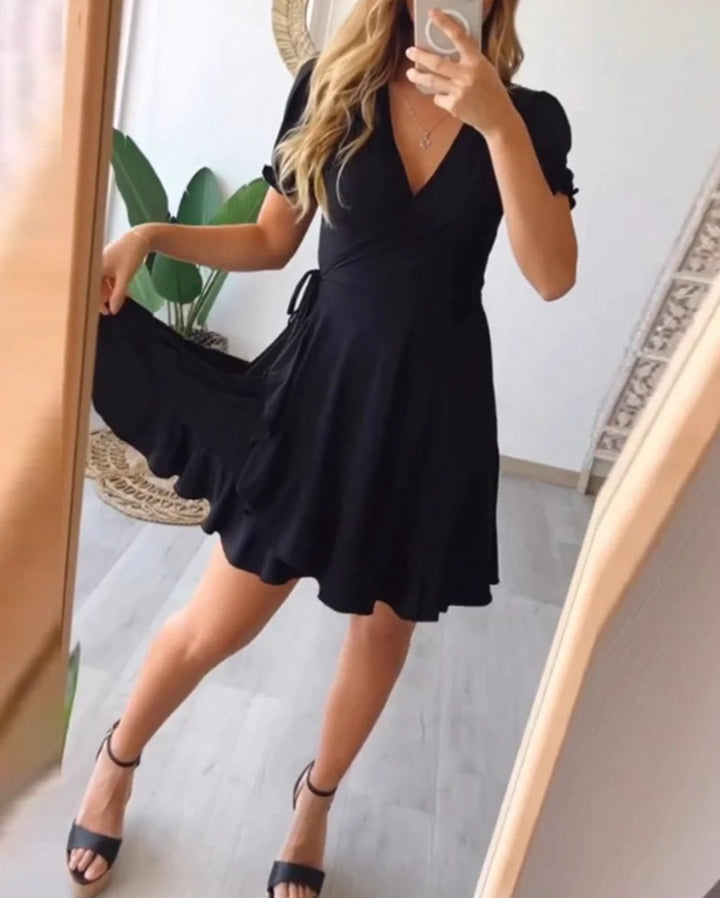 Damen nan leichtes Wickelkleid mit V-Ausschnitt, Kurzärmeln, Taillenband und Volantrock Echo Archiv