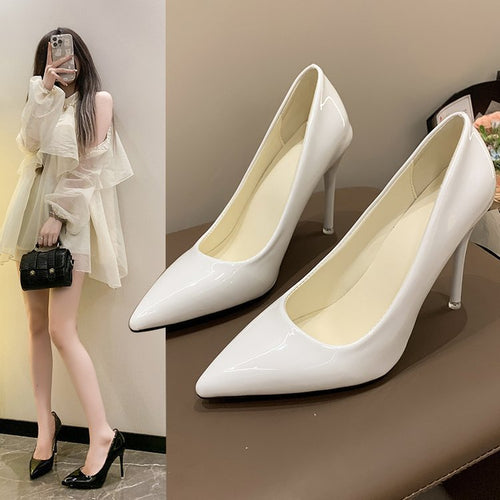 Damen Patent-Pumps mit spitzer Zehenform, schlankem Stiletto und gepolsterter Komfortsohle – Lioré