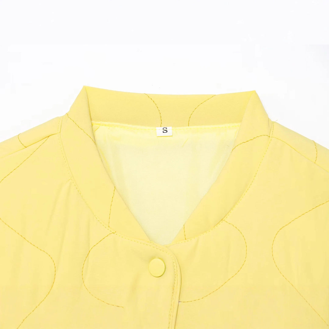 Damen nan gesteppte Übergangsjacke mit wellenstich, V-Ausschnitt und Druckknopfleiste Echo Archiv