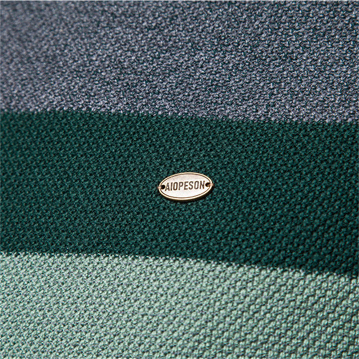 Herren Strickpullover mit modernem Farbblockdesign und feiner Struktur Echoarchiv
