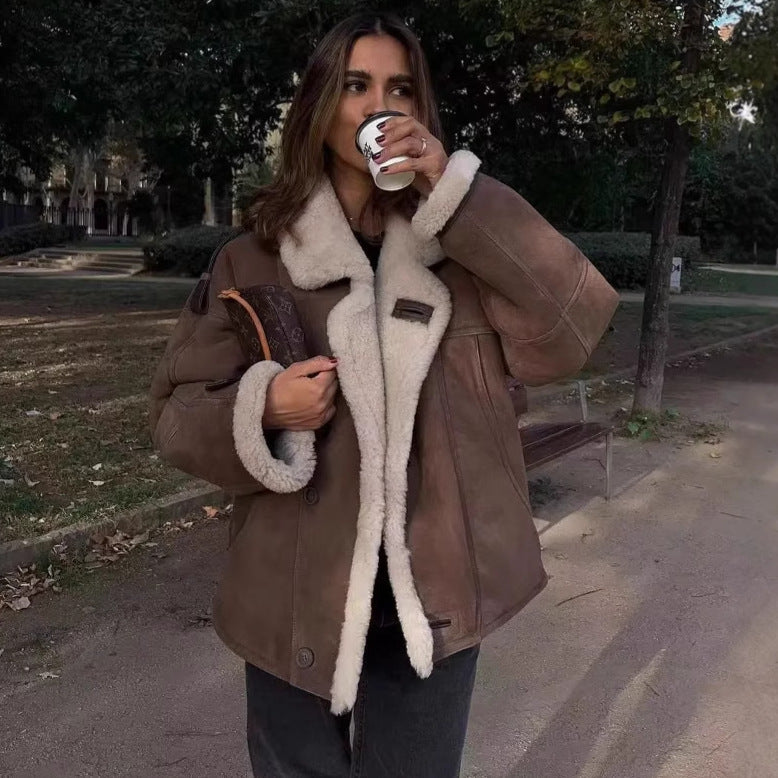Damen kurze Fliegerjacke im Aviator‑Look mit Teddyfutter, großem Schalkragen und verstellbaren Manschetten – Célinea