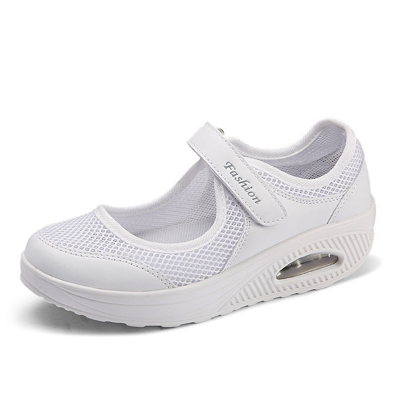 Damen Sportliche Mary-Jane Wedgesneaker mit Luftpolster und atmungsaktivem Mesh – Névara