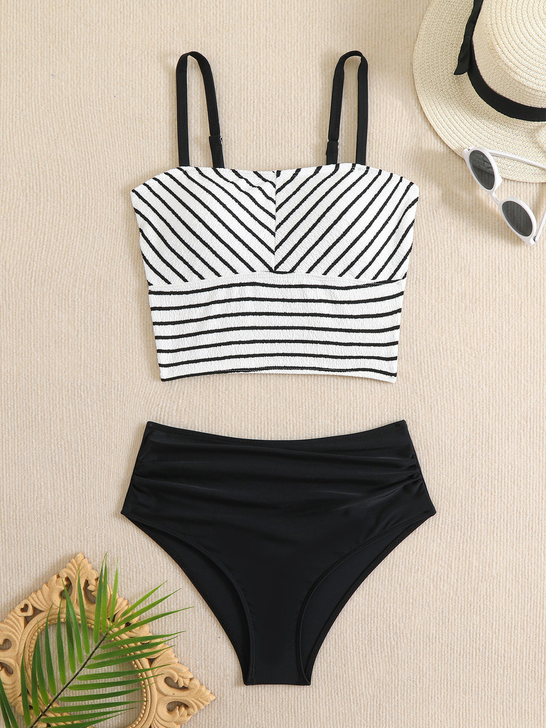 Damen Bikini-Set mit gestreiftem Oberteil und hoch taillierter Hose Echo Archiv