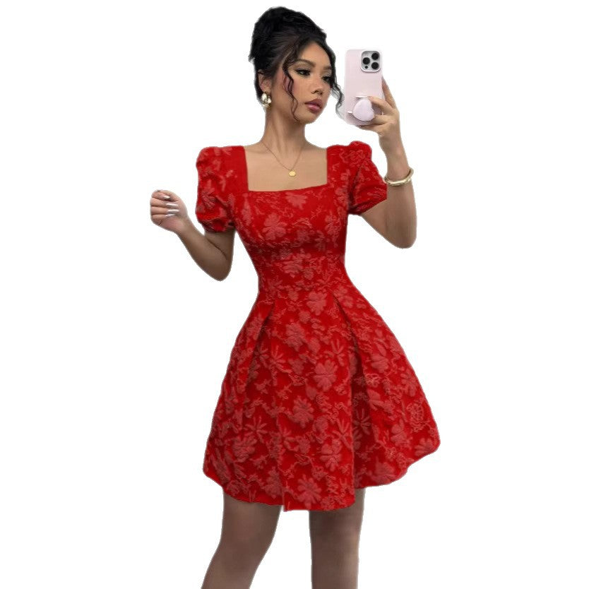 Damen Minikleid mit strukturiertem Blumendesign und Puffärmeln Echo Archiv