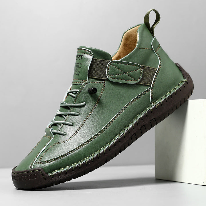 Herren Ledernachahmender Freizeit‑Sneaker mit Klettriemen, Mokassinnaht & profilierter Gummisohle Echoarchiv