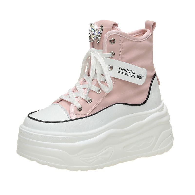 Damen nan Plateau-Sneaker mit hohem Schaft, Schnürung und Schmetterling-Brosche Echo Archiv
