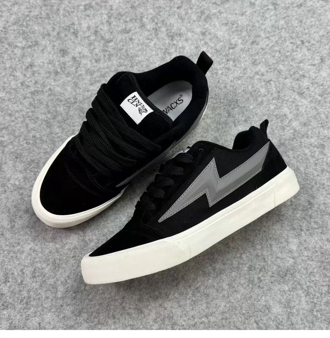 Damen Sportliche Sneaker mit futuristischem Akzent und strapazierfähiger Laufsohle Echo Archiv