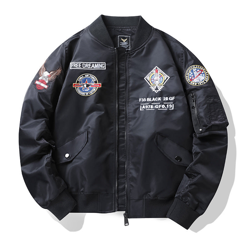 Herren Vintage-inspirierte Piloten-Bomberjacke mit Aufnäher-Details und Ärmeltasche Echo Archiv
