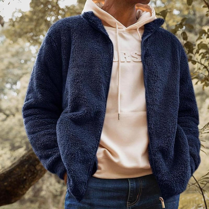 Herren Fleecejacke mit hohem Kragen und praktischen Taschen Echoarchiv