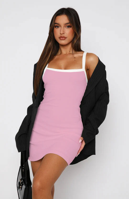 Damen Minikleid mit eleganter Trägerstruktur und figurbetontem Schnitt Echo Archiv