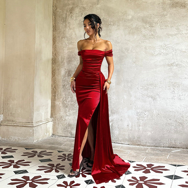 Damen Elegantes Off-Shoulder-Maxikleid aus luxuriösem Satin Echo Archiv