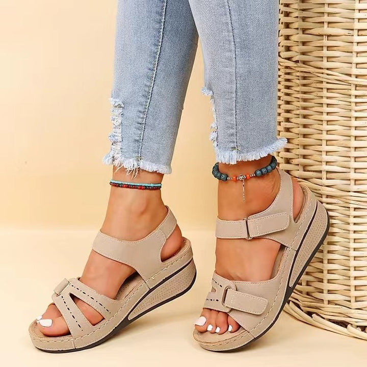 Damen Komfort-Sandalen mit verstellbaren Klett- und Schnallenriemen sowie ergonomischem Fußbett Echo Archiv