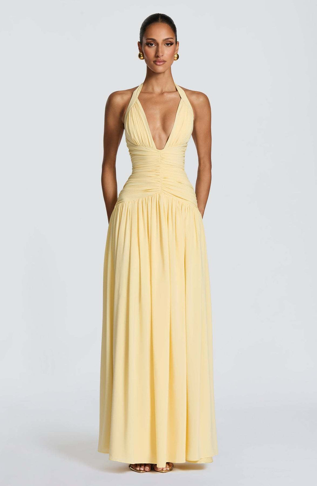 Damen Elegantes Maxikleid mit halterlosem Ausschnitt und raffiniertem Faltenwurf Echoarchiv