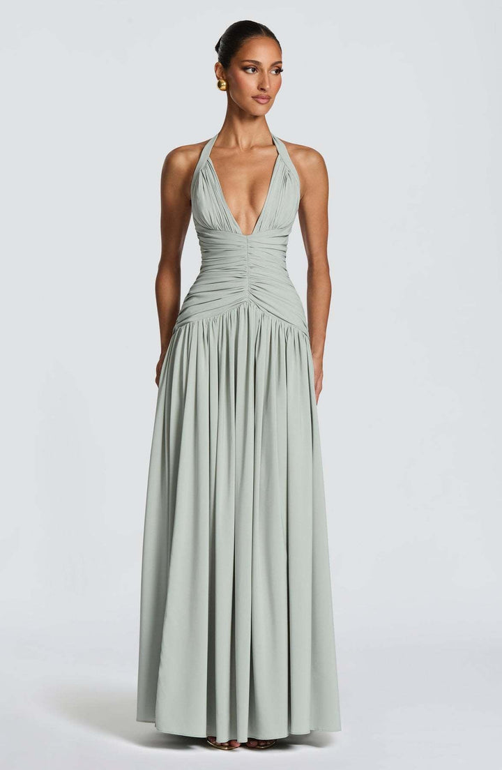 Damen Elegantes Maxikleid mit halterlosem Ausschnitt und raffiniertem Faltenwurf Echoarchiv