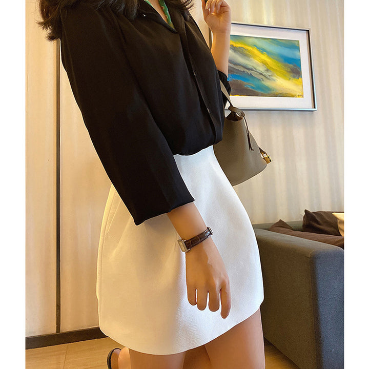 Damen Elegante Bluse mit Modischem Schnitt Echoarchiv