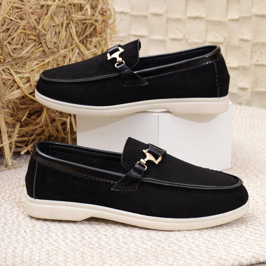 Damen elegante Veloursleder-Slipper mit dekorativer Metall-Hardware und flexibler Leichtlaufsohle Echo Archiv