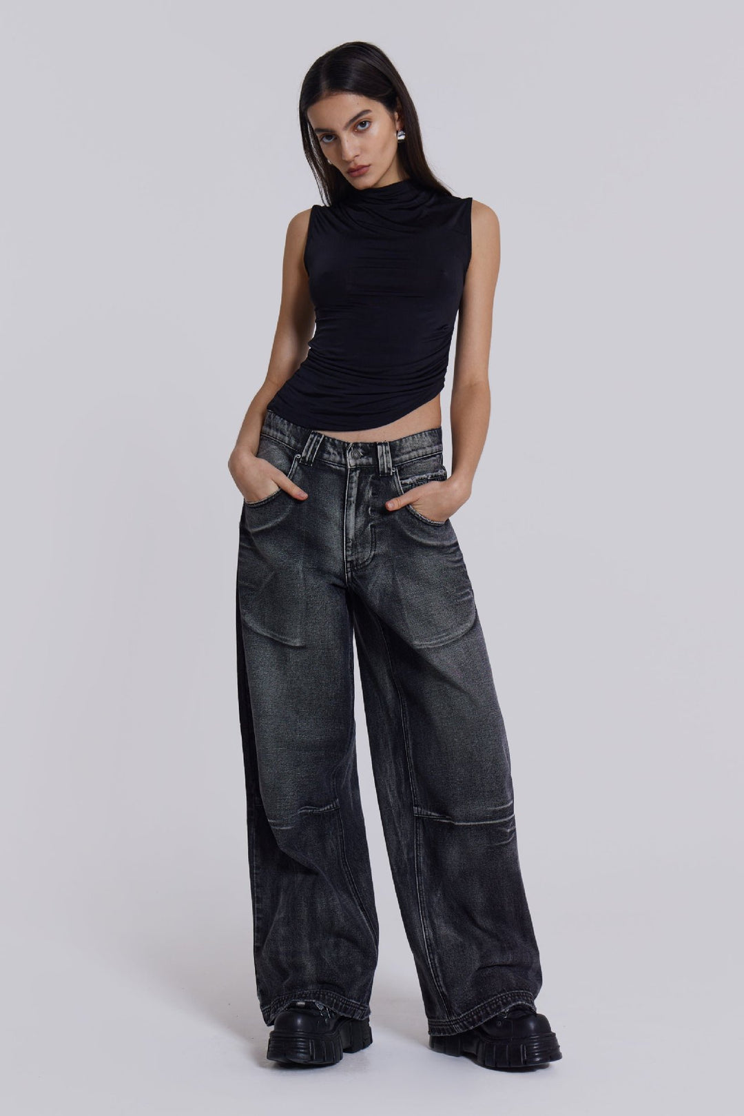 Damen weite Jeans mit kunstvollem Flügel-Design und einzigartigen Details Echo Archiv