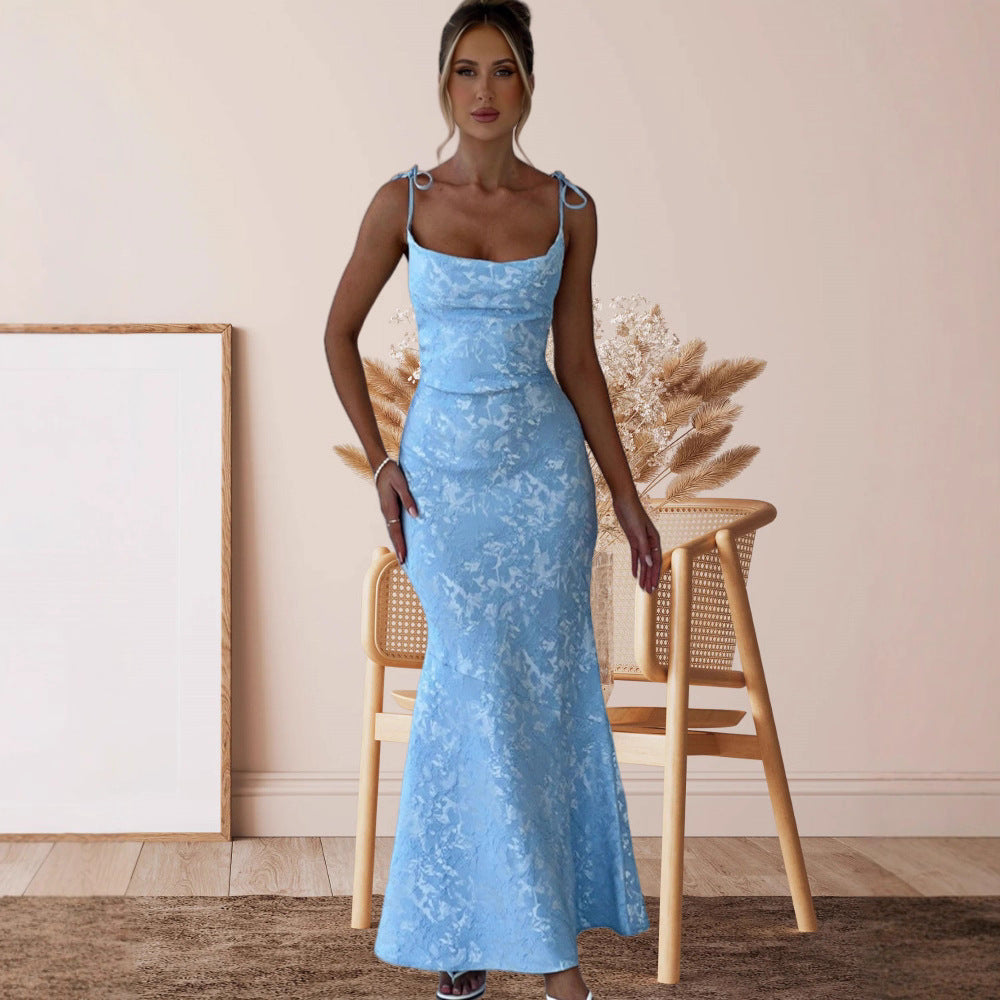 Damen Elegantes Maxikleid mit verführerischen Spaghettiträgern Echo Archiv
