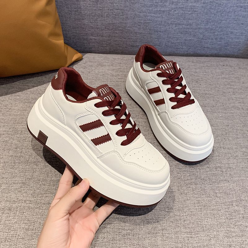 Damen Plattform Sneakers mit verstärkter Dämpfung und sportlichem Design Echo Archiv