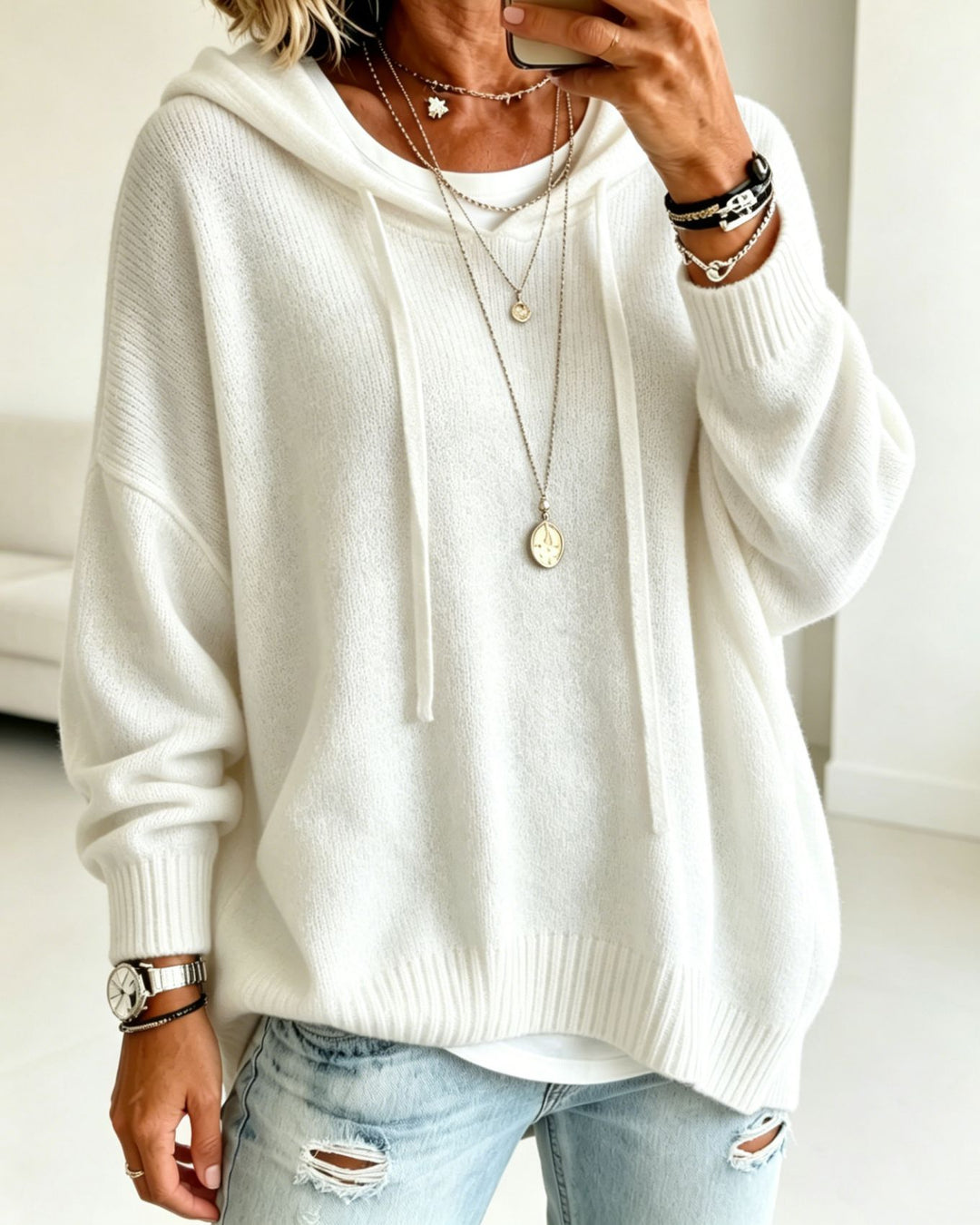 Damen Oversize Kapuzenpullover aus weichem Feinstrick mit Zier‑V‑Ausschnitt – Auréline
