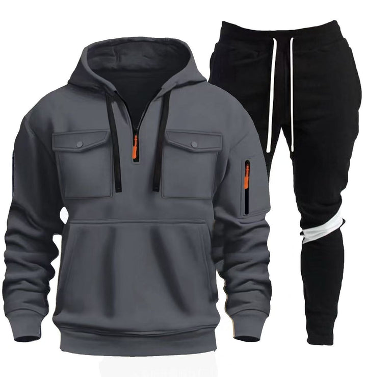 Herren praktische Kapuzenjacke mit Sporthose Echoarchiv