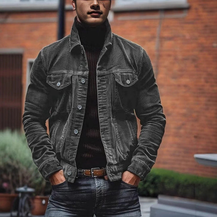 Herren Cordjacke im klassischen Design mit praktischen Brusttaschen und Knopfdetails Echoarchiv