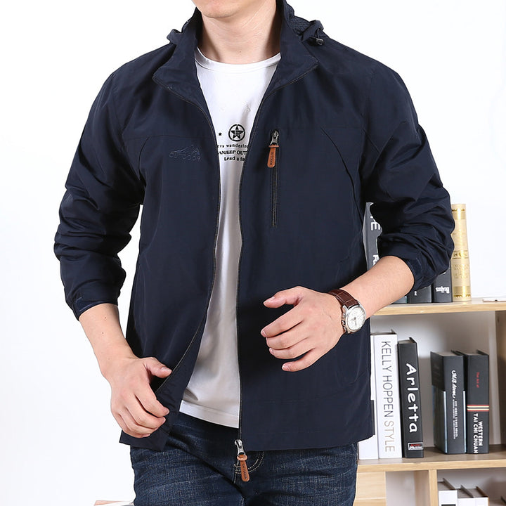 Herren Leichte Kapuzen-Windjacke mit Brust-Reißverschluss und Elastischen Bündchen Echoarchiv