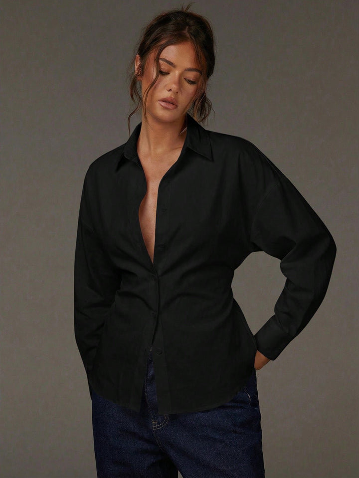Damen Oversize Hemdbluse mit Nadelstreifen, überschnittener Schulter und taillierter Raffnaht Echo Archiv