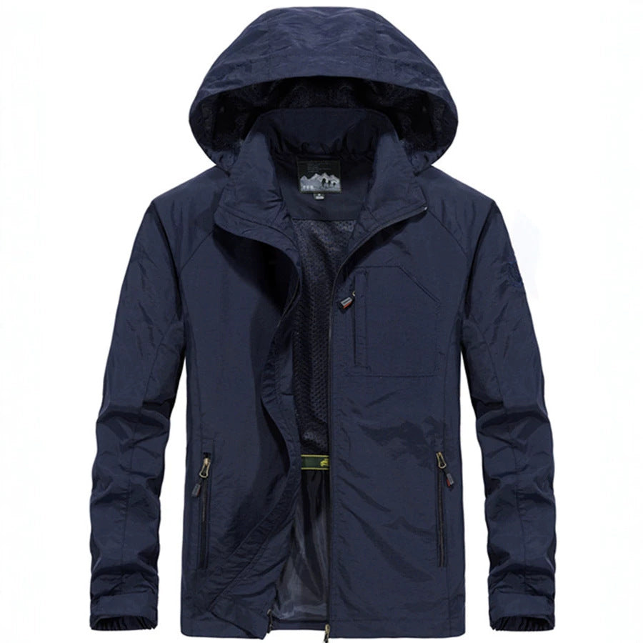 Herren Leichte Allwetter-Fieldjacke mit Kapuze, Mesh‑Innenfutter und Reißverschlusstaschen Echoarchiv