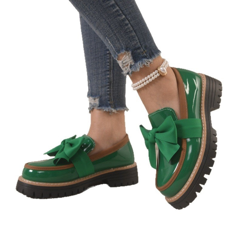 Damen Lack-Loafer mit großer Zierschleife und profilierter Gummisohle – Lioré
