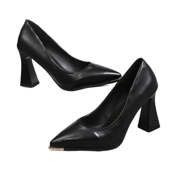 Damen Pumps mit spitzer Zehenpartie, Metallkappe und skulpturellem Blockabsatz Echo Archiv