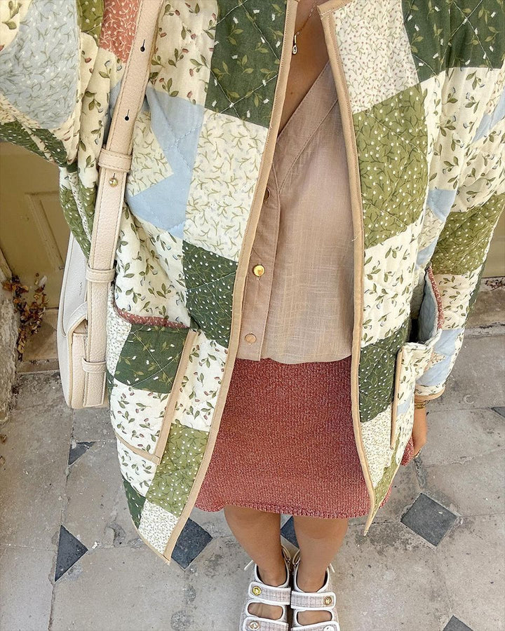 Damen Gefütterter Patchwork‑Steppmantel mit floralen Einsätzen und aufgesetzten Taschen Echo Archiv