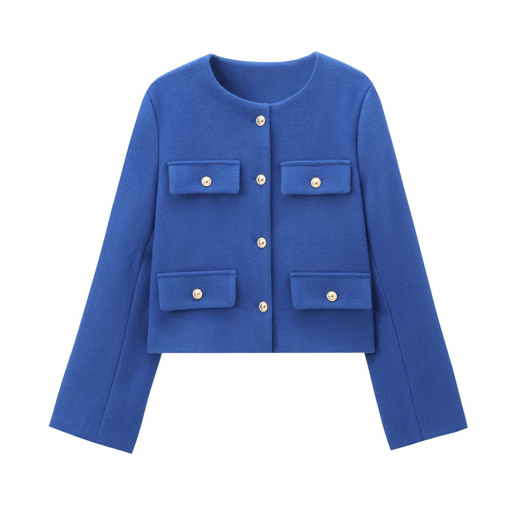 Damen kurz geschnittene Bouclé-Tweedjacke mit Rundhalsausschnitt Zierknopfdetails und aufgesetzten Pattentaschen – Célinea