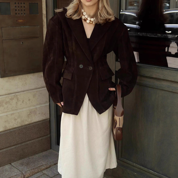 Damen Taillierter Velours‑Imitatblazer mit Doppelreiher und Pattentaschen Echo Archiv