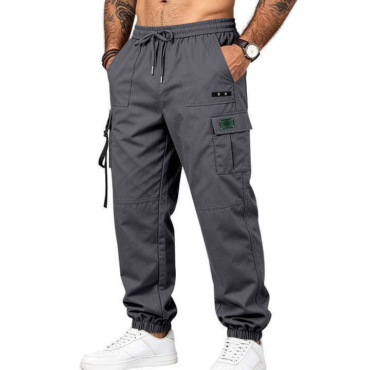 Herren Multifunktionale Cargo-Jogginghose mit Elastikbund, Gurt- und Taschen-Details Echoarchiv