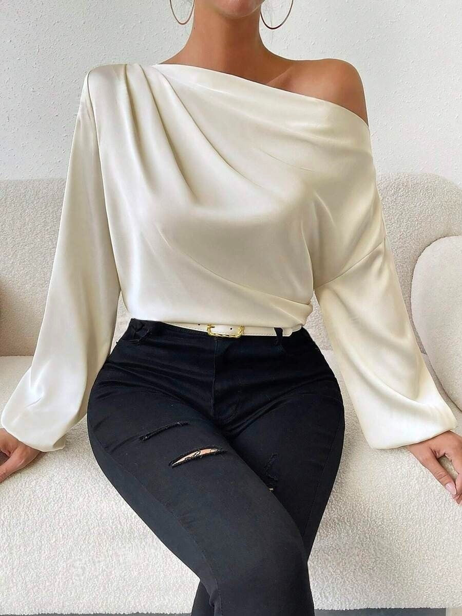 Damen Satin-Oberteil mit asymmetrischem Ausschnitt und fließendem Schnitt Echo Archiv
