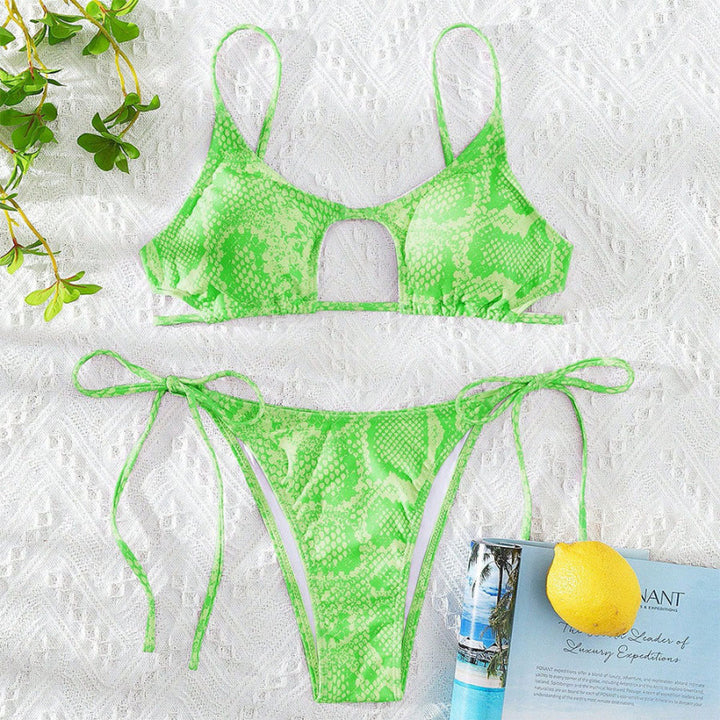Damen Bikini mit raffiniertem Cut-Out Design und elastischen Bändern Echo Archiv