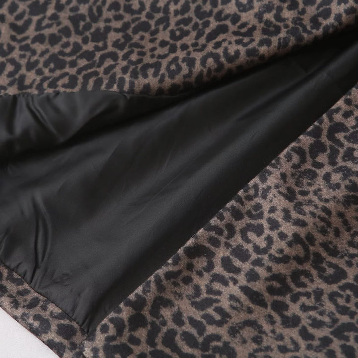 Damen oversized Mantel mit Leopardprint, Reverskragen, Zweiknopf‑Verschluss und aufgesetzten Eingrifftaschen – Montévia