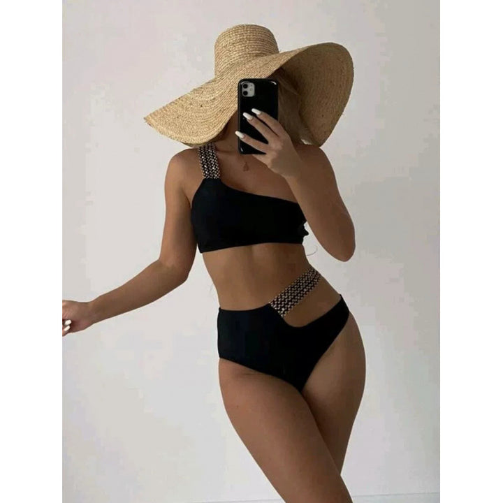Damen Cut-Out Bikini mit asymmetrischem Schnitt und modischem Kettendetail Echo Archiv
