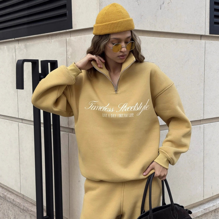 Damen nan oversized Halbzip-Sweatshirt mit hohem Stehkragen und Statement-Print Echo Archiv