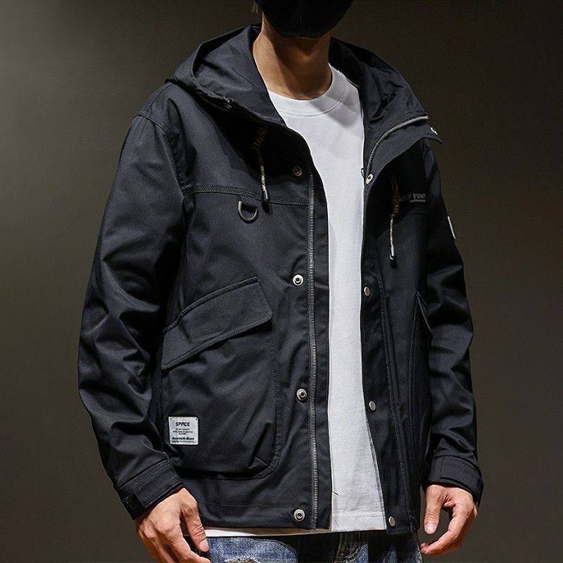 Herren multifunktionale Outdoor-Jacke mit praktischen Taschen und verstellbarem Kapuzenkragen Echoarchiv