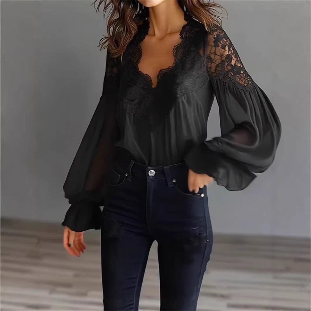 Damen Chiffon-Bluse mit Spitzen-V-Ausschnitt und weiten Plissee-Ärmeln Echo Archiv